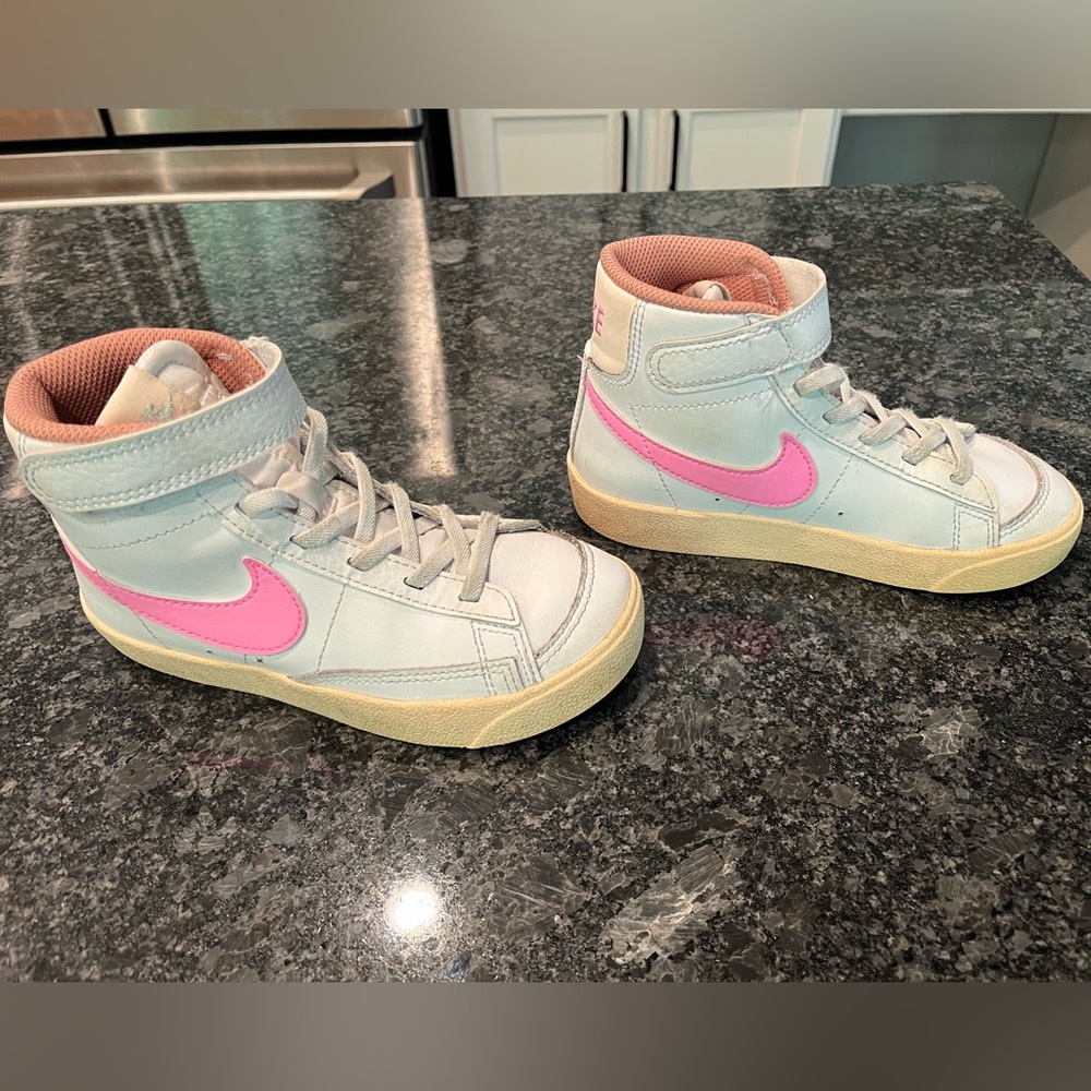 Nike Blazer Mid '77 Girls Shoes Size 12